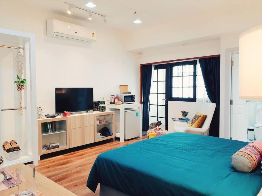 Apartamento Double Studio, Private Bath & Balcony, Shared Kitchen With Local Family By Pillows & Purrs